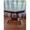 Image 1 : Italian Marble Top Table 33.5"W x 22.75"D x 27.25"H