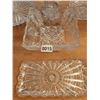 Image 2 : 5 Piece Crystal Items - Vase, Bowls, Trays