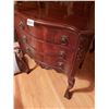 Image 3 : Gibbard Commode Mahogany 20.25"W x 16"D x 25.5"H