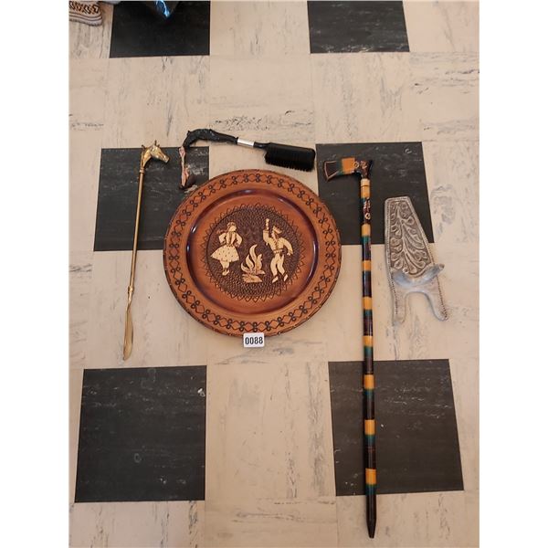 Wooden Decorative Plate - Horse Shoe Horn Brass