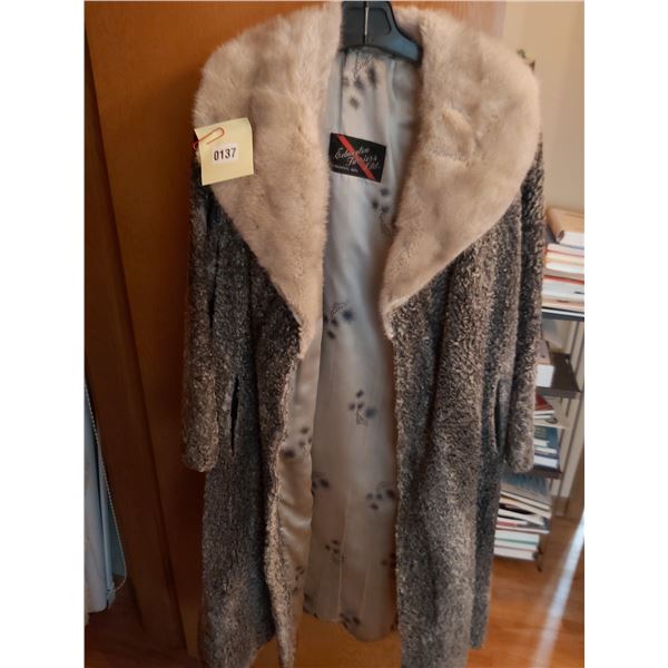 Edmonton Furriers  Grey Fur Coat - Womens Size Uknown