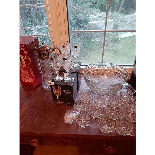 Jubilee Punch Bowl with 12 Cups, Ladle & Hooks - Versailles 24% Lead Crystal Wine Glasses