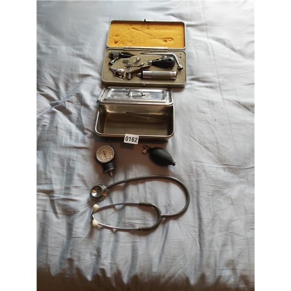 Assorted Medical Equipment