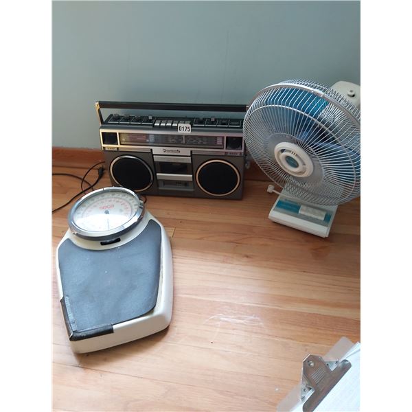 Panasonic 2 Way 4 Speaker System Model #RX-5031 - Fan - Scale - Magazine Rack