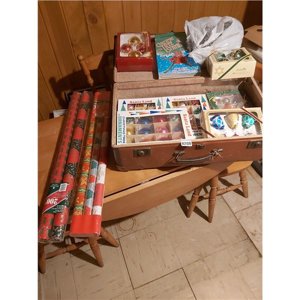 Vintage Suitcase and Christmas d‚cor