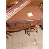 Image 3 : Vintage Suitcase and Christmas d‚cor
