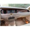 Image 9 : 2002 White Lincoln Town Car with 44,540 kms