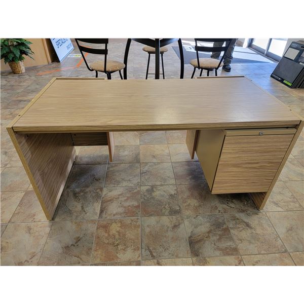 LARGE OFFICE DESK
