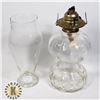 Image 1 : VINTAGE OIL LAMP