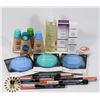 Image 1 : BAG OF ASSORTED COSMETICS AND BEAUTY ITEMS