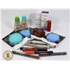 Image 1 : BAG OF ASSORTED COSMETICS AND BEAUTY ITEMS