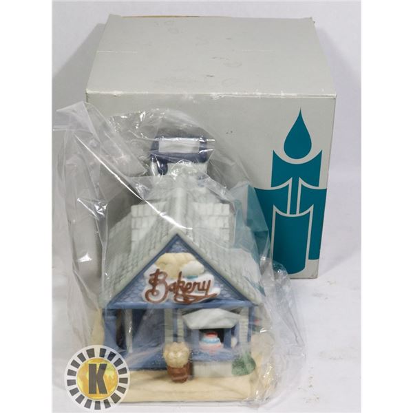 REGAL POLYCOT POT & HOUSE FIGURE HOME DECOR