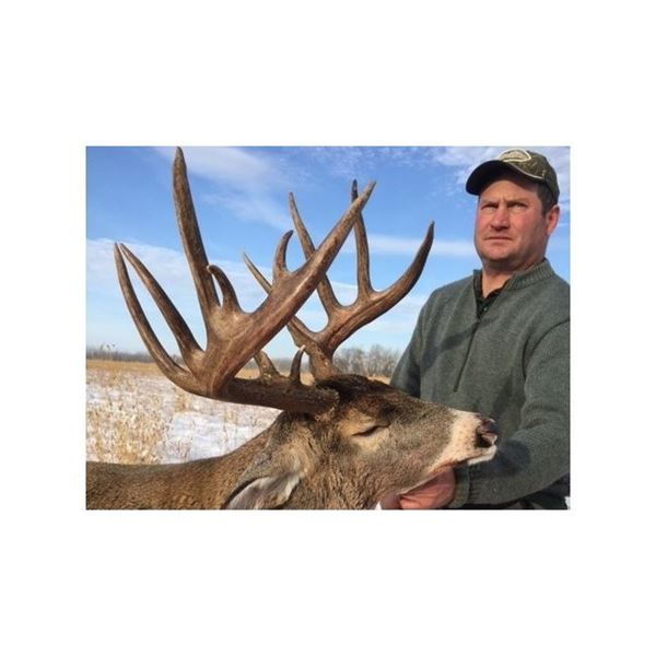 6 Day Alberta Rifle Whitetail Hunt for One Hunter with Dale McKinnon Alberta Guide and Outfitter