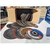 Image 1 : box of assorted cutting & grinding discs