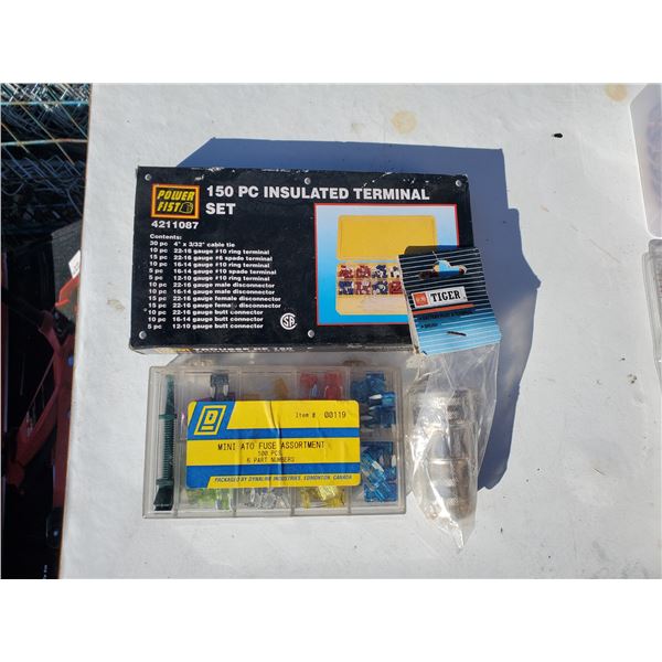 lot of fuses,  terminal set & battery post cleaner
