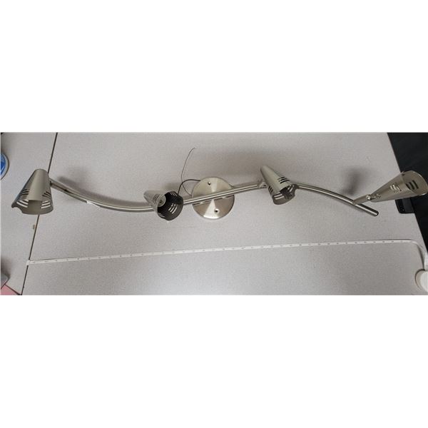 4 light fixtures