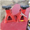 Image 1 : pair of 3 ton jack stands motomaster