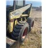 Image 5 : 1980? Clarke 1075 skid steer c/w 94" bucket s/n 4962MA-12087