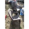 Image 2 : 6 Stacking Plastic Lawn Chairs