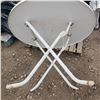 Image 2 : round metal table