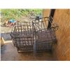 Image 2 : 5 antique wire milk crates