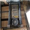 Image 2 : 3 ton Black jack low profile  floor jack