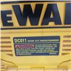 Image 3 : dewalt  jobsite / radio / charger