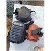 Image 1 : 3 sets of knee pads