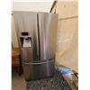 Image 1 : Samsung Fridge Freezer with ice maker Cat C