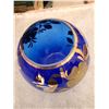 Image 4 : Blue Glass Bowl with Gold floral pattern Cat A