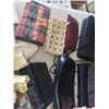 Image 2 : Assort Vintage Purses, Gloves, & Accessories