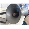Image 2 : (DW) Flashlight LED Traffic Arrow & Atlas Speaker Horn