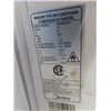 Image 2 : Media Window Air Cond w Remote