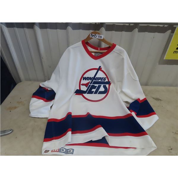 Winnipeg Jets Jersey - Size 52