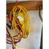 Image 1 : Yellow plastic trouble light