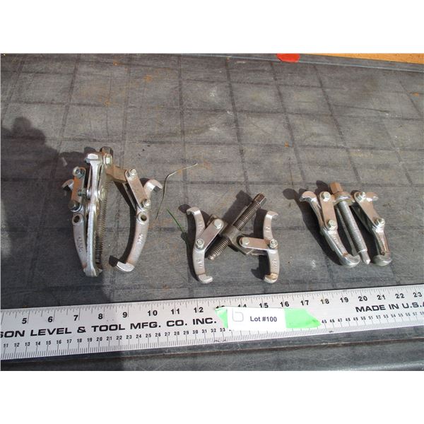3", 4" pullers + one other puller (3)