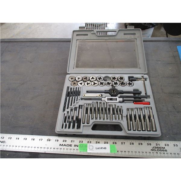 Tap + Die set in case