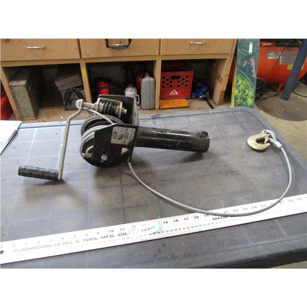 2000LB winch + cable