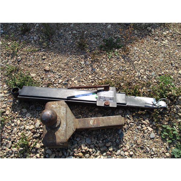 hitch + ball with control tightener