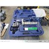 Image 1 : Lincold Battery Operated Grase gun 12V - in case with charger (no battery)