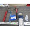 Image 1 : Drill Bits, nail puller + hammer