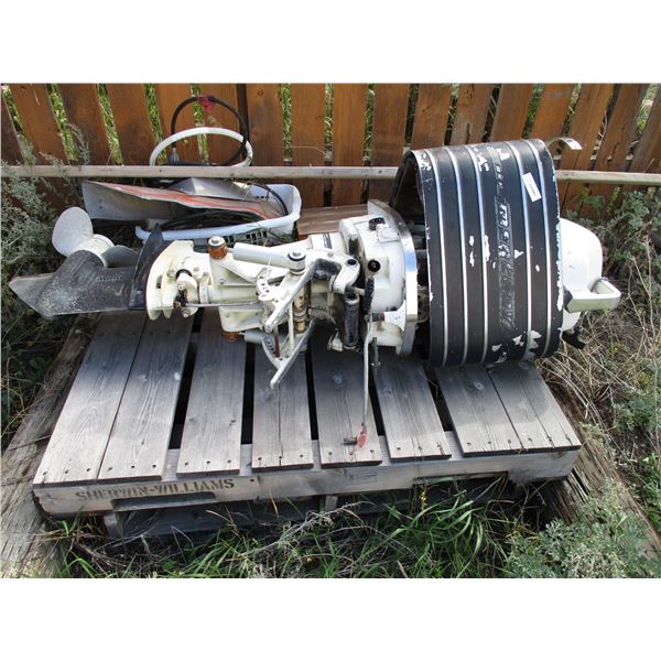 mercury 85hp boat motor (for parts)
