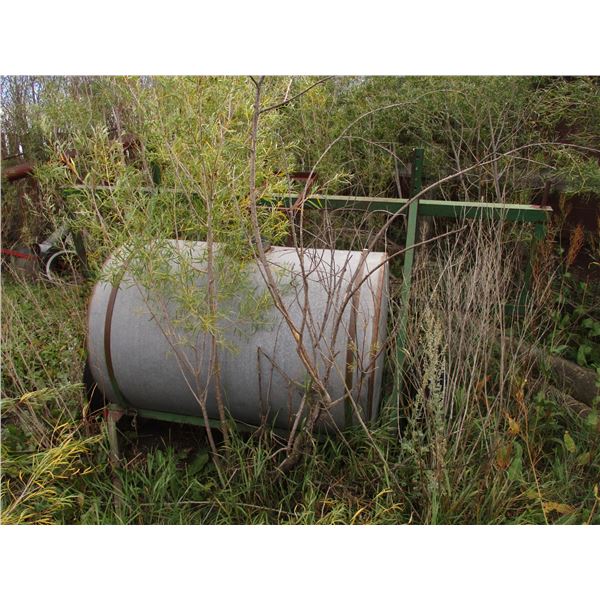 2 wheel sprayer tank