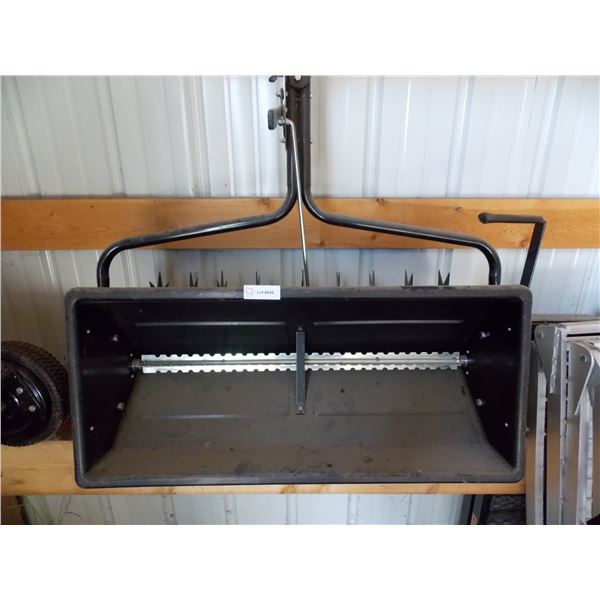 lawn fertilizer spreader 3ft wide
