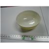 Image 1 : Yellow colored Pyrex mixing bowl