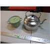 Image 1 : Vintage kettle + enamel pot