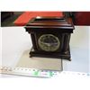 Image 1 : Mantle clock - battery operated