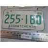 Image 3 : pair of 1968 Sask License plates
