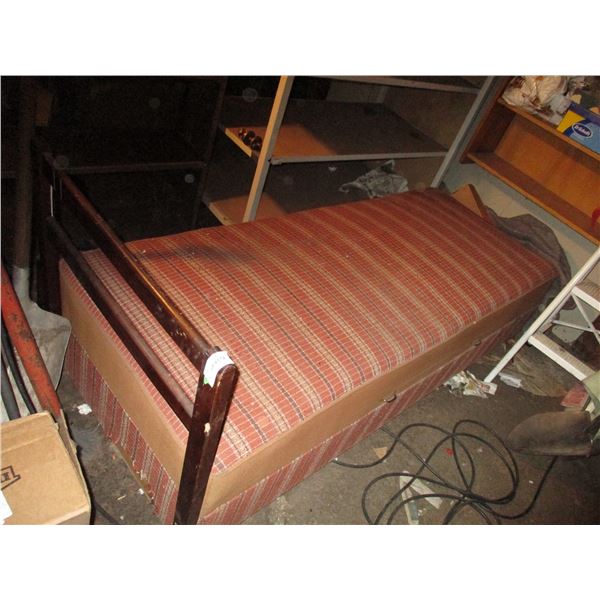 Vintage bench -6ft long, 29"wide