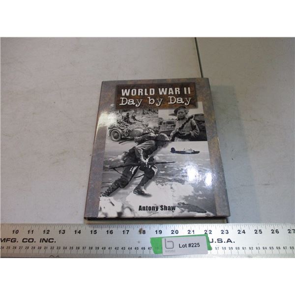 World War II Day by Day 2000 book - Antony Shaw